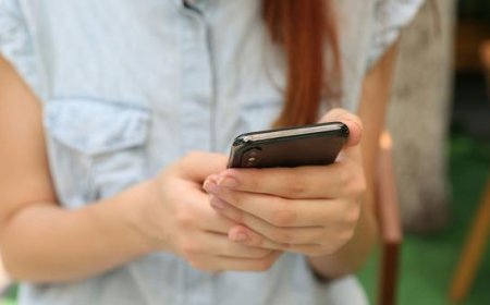 AI and anonymity fuel surge in digital violence against women