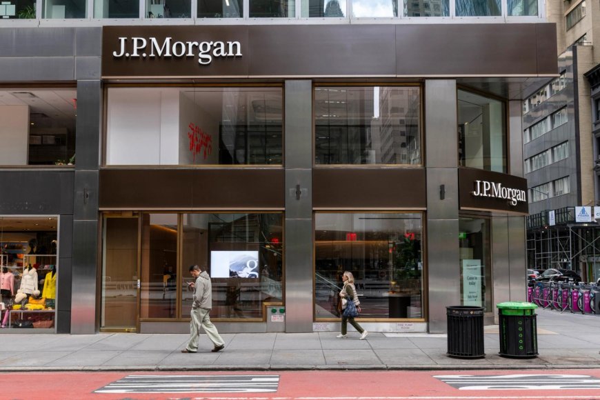 JPMorgan’s institutional crypto push could boost rivals like Coinbase, Bullish, analysts say