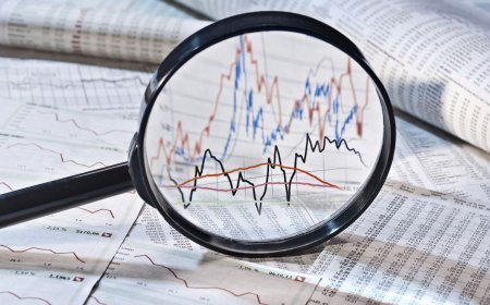 Bitcoin's squeeze sets stage for major price swing