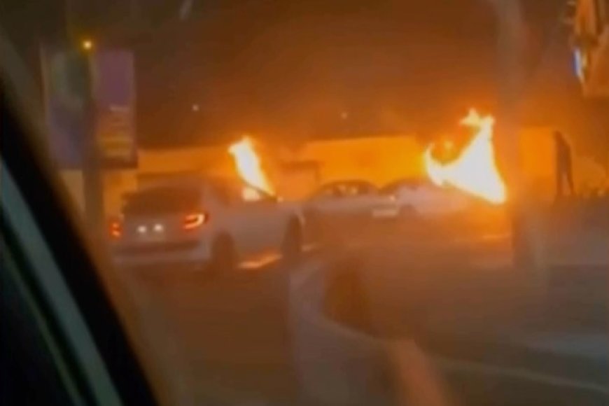 'The Berlin Wall Moment' in Iran; US Keeps Pressure on Mullahs; Khamenei Defiant (So Far)