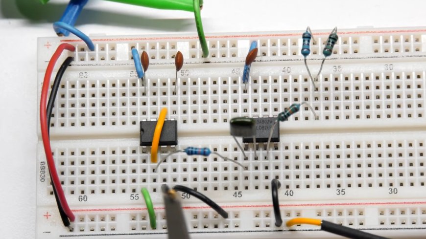 555-Based Square-Wave and Triangle-Wave Function Generator Build for Beginners