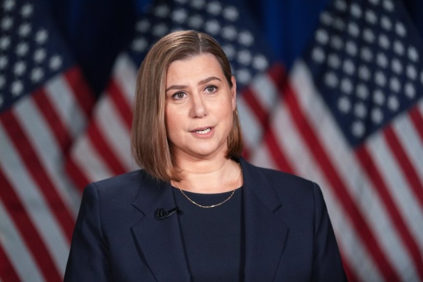 Slotkin Hits Back as Trump DOJ Pushes for Retribution