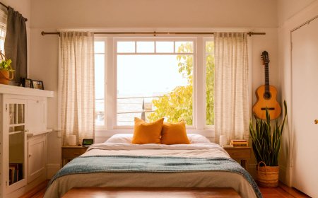 Quince’s Linen Sheets That Keep Selling Out Are Back in the Most Gorgeous Color