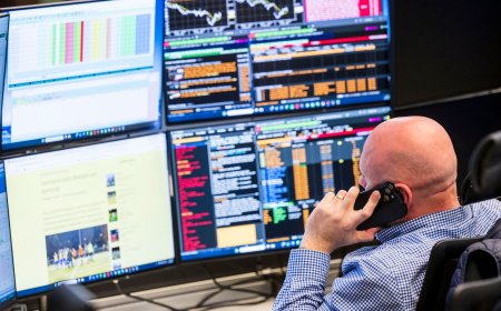 Solana, XRP ETFs take different paths as crypto investors pile in