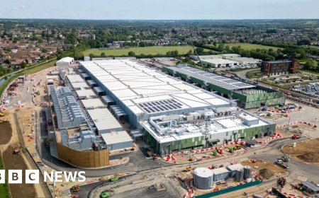 Prioritising AI data centres could block new homes, builders warn