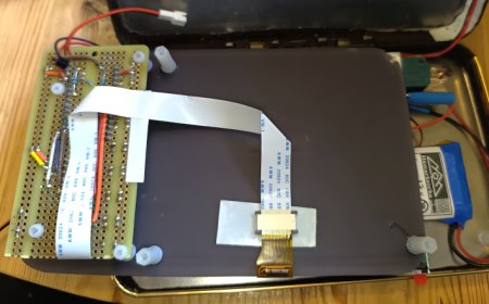Calculator Case to Scratch-Built Pocket E-Reader