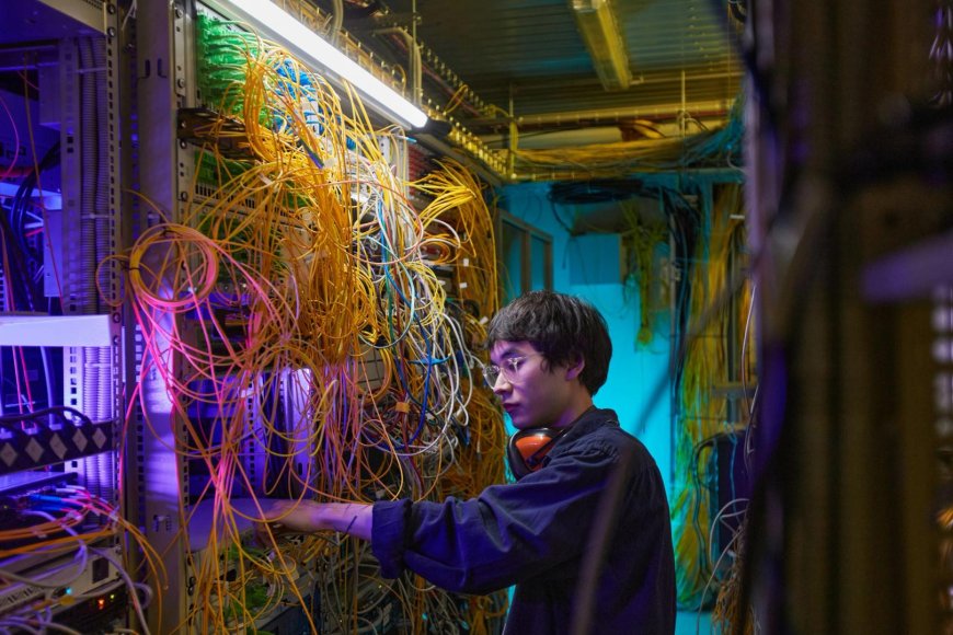 Cathie Wood's Ark Invest says quantum computing is a long-term risk for bitcoin, not an imminent threat