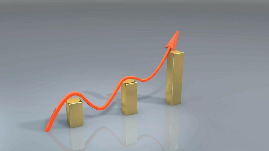 Bitcoin's price trades above its 50-day average as bullish move gathers pace