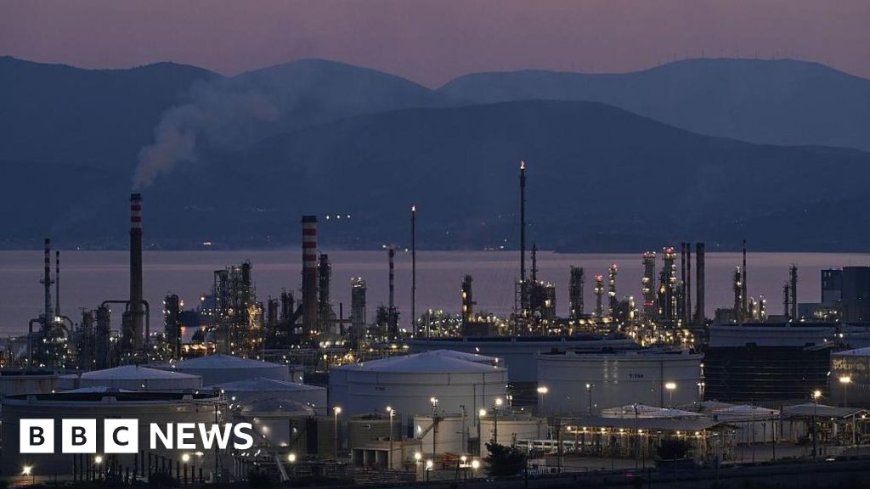 Oil nears highest price since start of Iran war