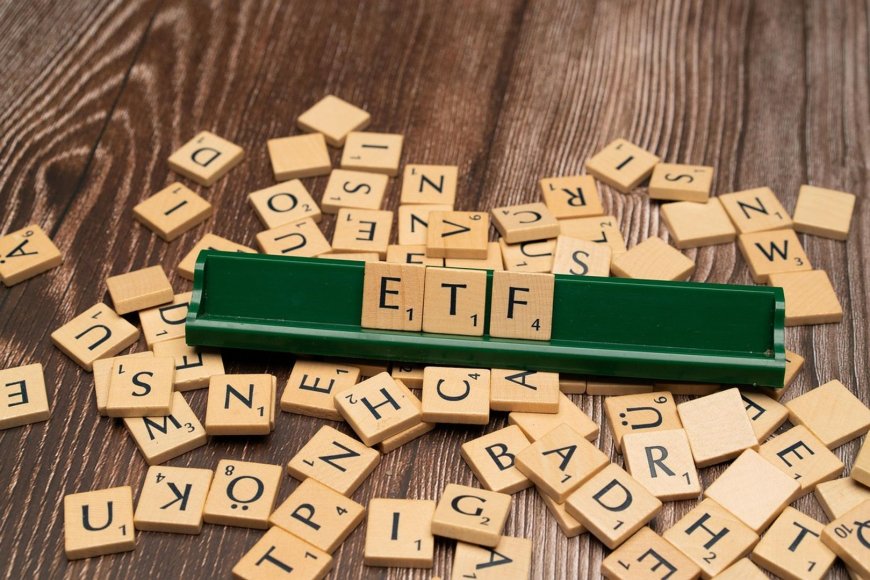 Bitcoin ETFs just pulled $2 billion in 8 days while short-term holders quietly started selling