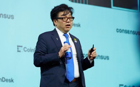 Bitcoin ending May above $76,000 would confirm new bull market, Tom Lee says
