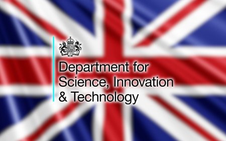 UK expert panel to shape online safety policy