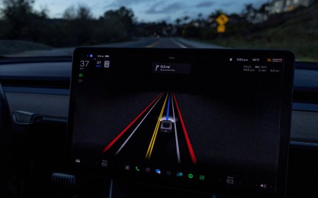 Tesla Driver Using Autopilot in Texas Crash Is Charged With Manslaughter