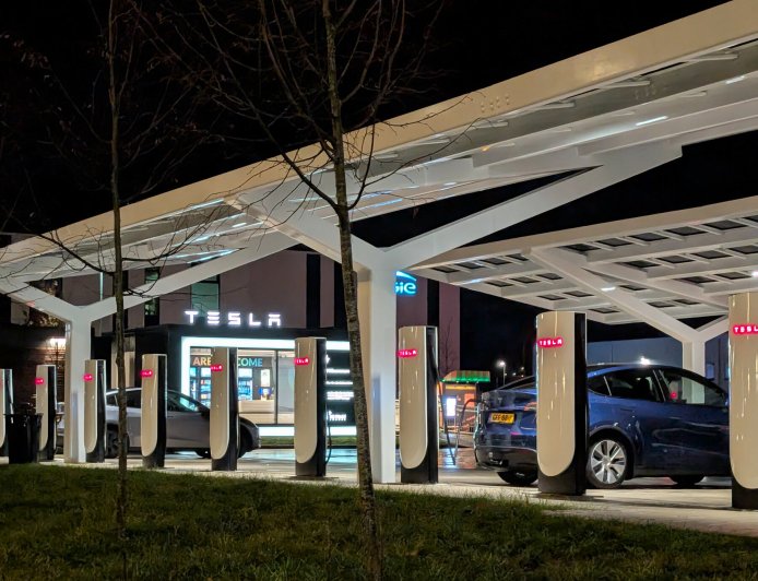 In Europe, Tesla Sales Are Rising Despite Views on Elon Musk