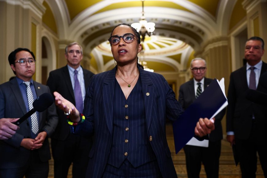 Key Democratic lawmakers say crypto Clarity Act 'falls short' on ethics, other issues
