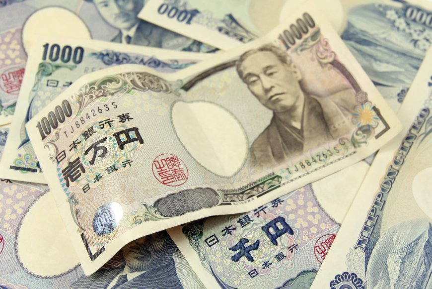 Bitcoin holds near $66,300 as chips extend their rally and the yen hits a 40-year low