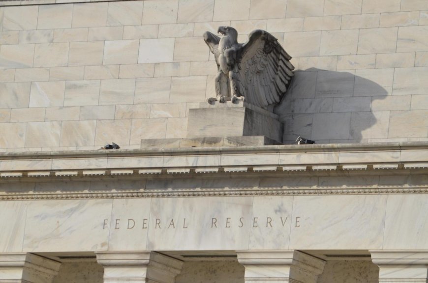 Citadel Securities bets on a Fed rate hike Wednesday as bitcoin analysts call a hold. Someone will be wrong.