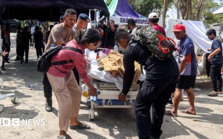 Thousands displaced by deadly Indonesia earthquake as rescue efforts continue