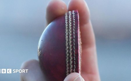 Tongue & Robinson cut Headingley ball in half