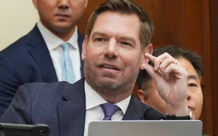 Oh, Goody! FBI Stops Swalwell at Airport, Seizes His Electronics