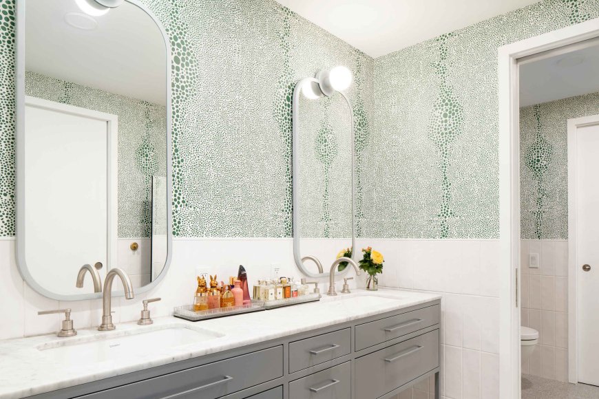 She Put a Vintage Ice Bucket on a Bathroom Shelf, and It Became Instant Storage